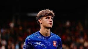 《方舟：生存飞升》新生物奥西顿现已上线